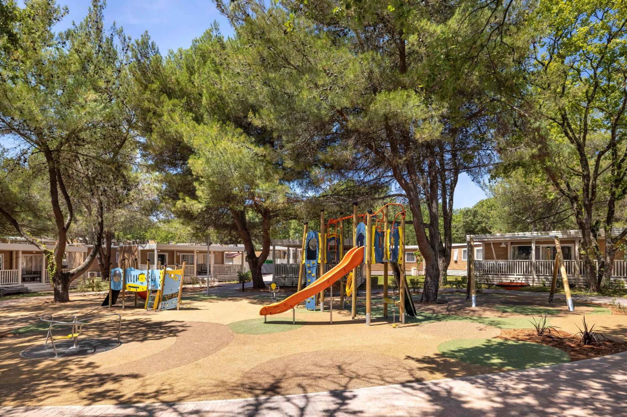 Maistra Camping Valkanela Mobile Homes Funtana Exterior photo