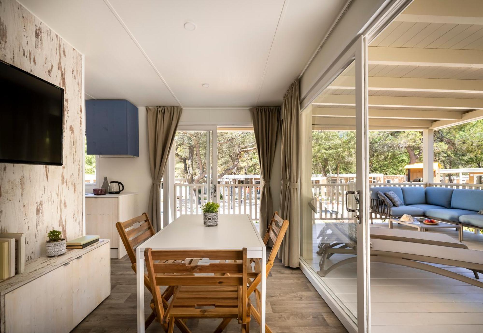 Maistra Camping Valkanela Mobile Homes Funtana Exterior photo